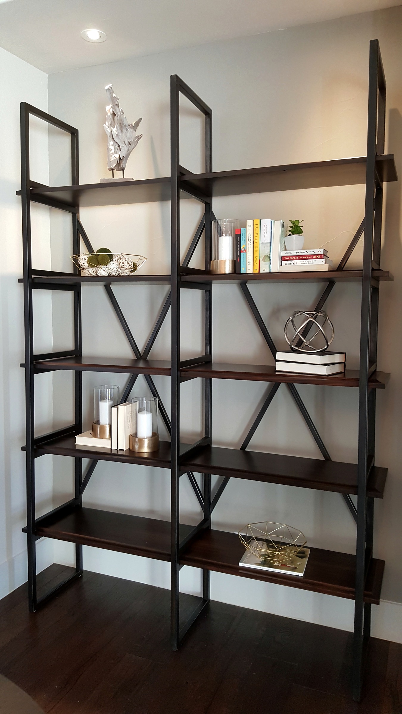 Sculptural shelving